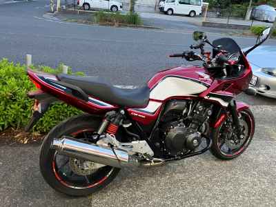 Honda CB400 Super Boldor 2020