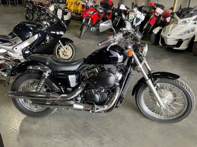 Honda VT400S 2012