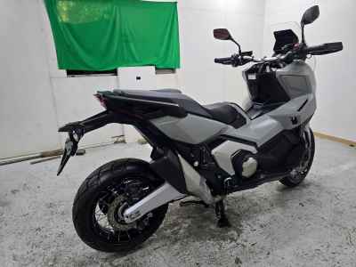 Honda X-Adv 750 2025