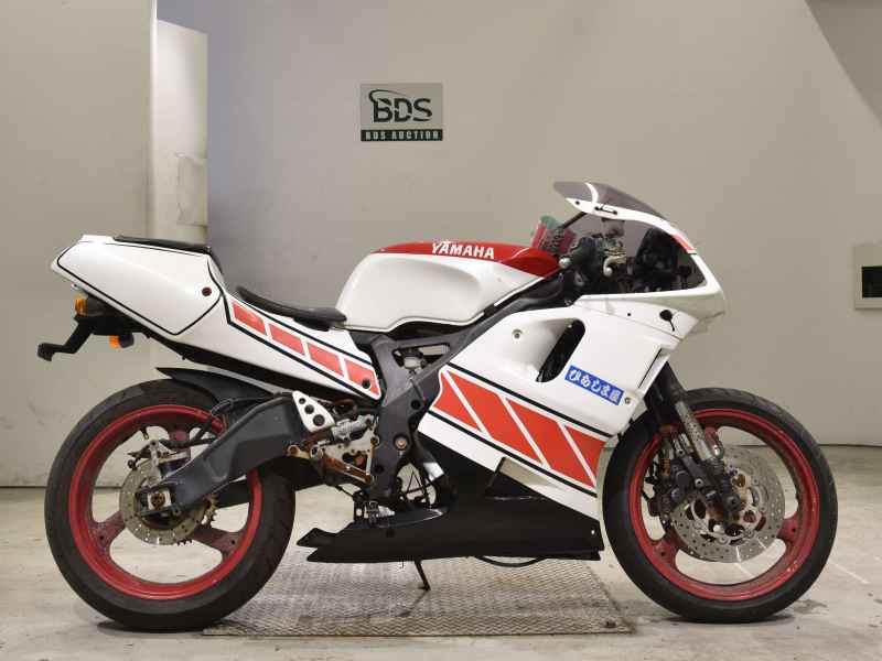 Yamaha TZR250RS
