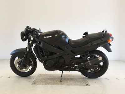 Kawasaki ZZR400 2005