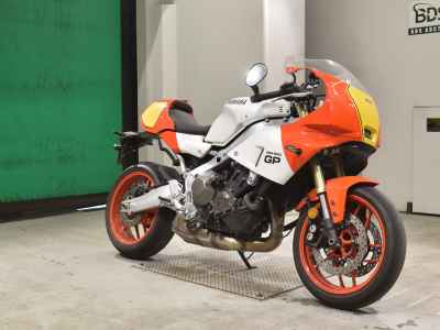 Yamaha XSR900 GP 2024