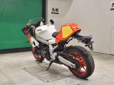 Yamaha XSR900 GP 2024