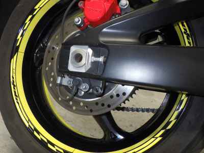 Suzuki GSR400 2011