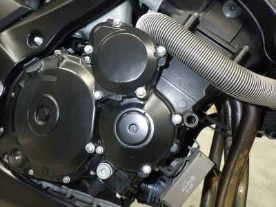 Suzuki GSR400 2011