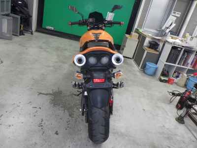Suzuki GSR400 2011