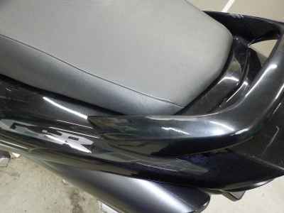Suzuki GSR400 2010