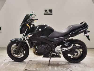 Suzuki GSR400 2010
