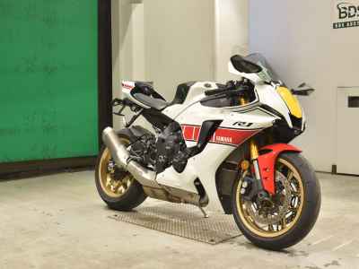 Yamaha YZF-R1 2022