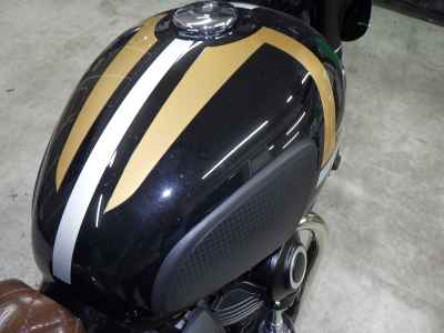 Kawasaki W800 2022