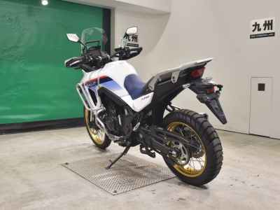 Honda Transalp 750 2024