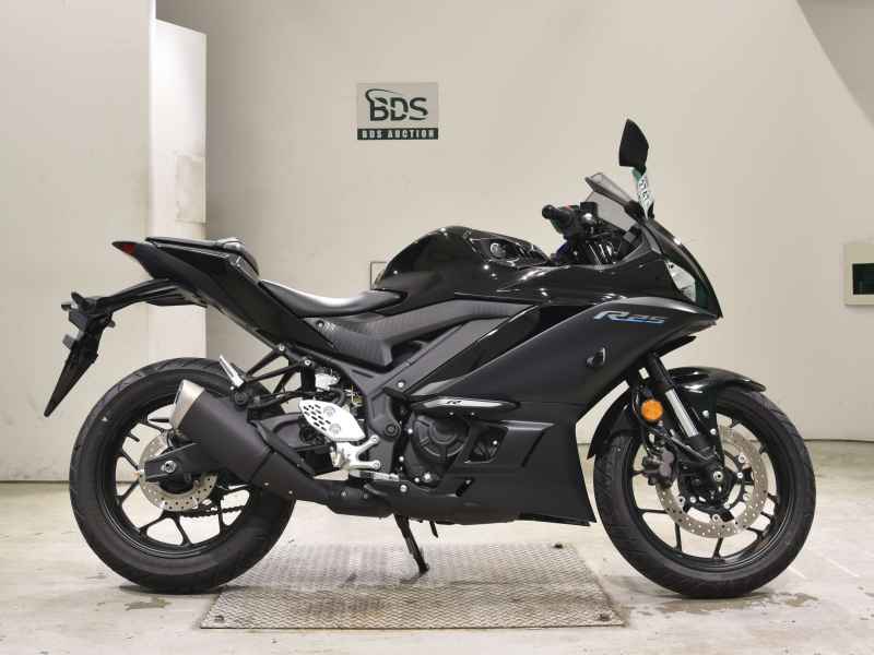 Yamaha YZF-R25 2022