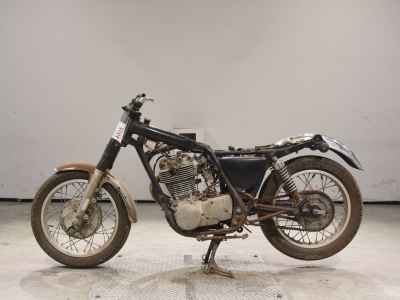 Yamaha SR400