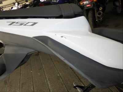 Suzuki GSR750 2013
