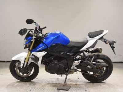Suzuki GSR750 2013