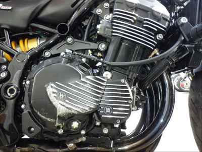Kawasaki Z900RS SE 2025