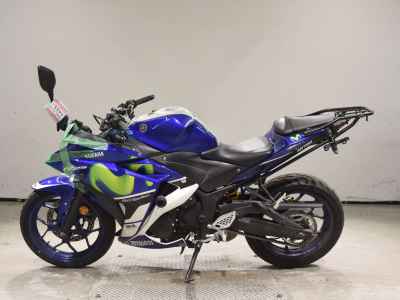 Yamaha YZF-R25 2015