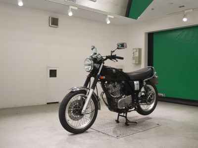 Yamaha SR400 2019