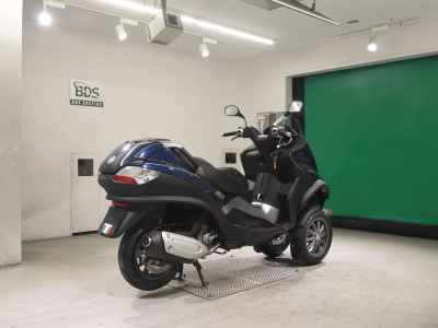 Piaggio MP3 250