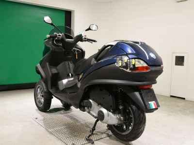 Piaggio MP3 250
