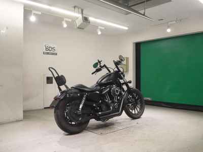 Harley-Davidson Sportster Iron XL883N 2009