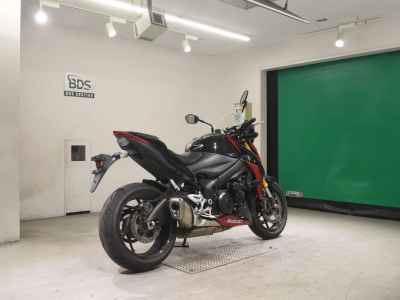 Suzuki GSX-S1000F