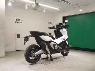 Honda X-Adv 750 2025
