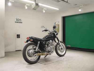 Yamaha SR400 2012
