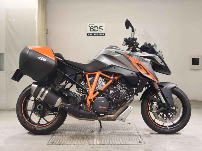 KTM 1290 Super Duke GT