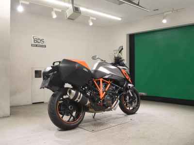 KTM 1290 Super Duke GT