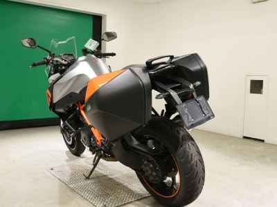 KTM 1290 Super Duke GT