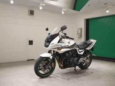 Honda CB400 Super Boldor 2011