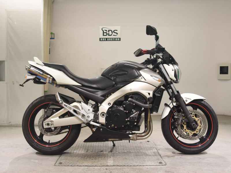 Suzuki GSR400