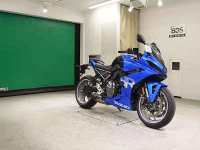Suzuki GSX-8R 2025