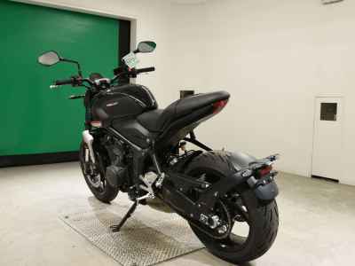 Triumph Trident 660 2025
