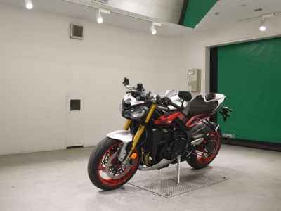 Triumph Street Triple RX 2026