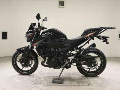 Kawasaki Z400 2024