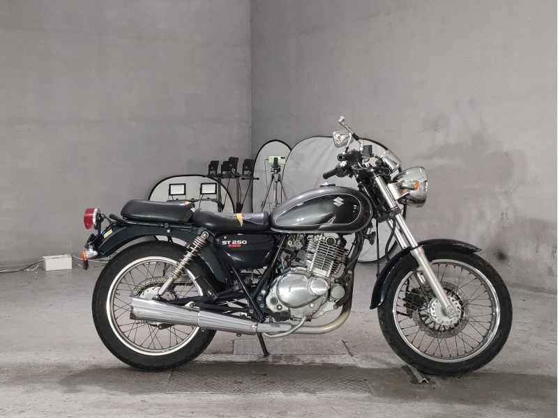 Suzuki ST250E