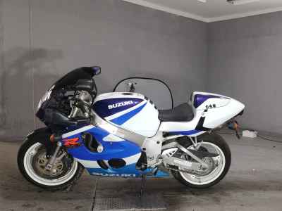 Suzuki GSX-R750