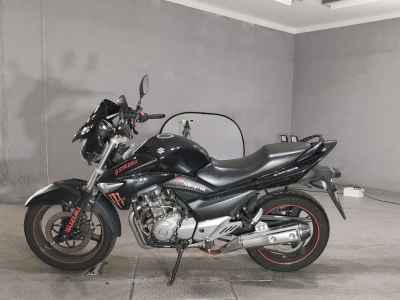 Suzuki GSR250