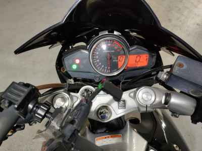 Suzuki GSR250