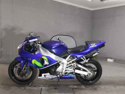 Yamaha YZF-R1
