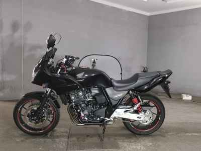 Honda CB400 Super Boldor 2019