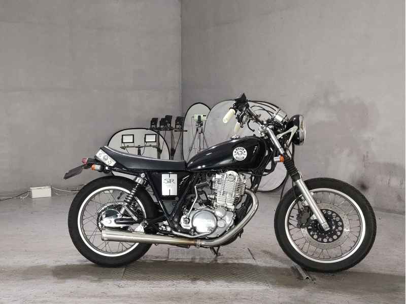 Yamaha SR400 2019