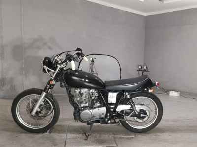 Yamaha SR400 2019