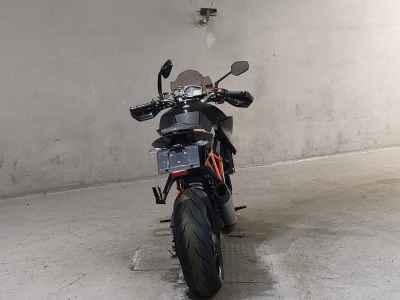KTM 1290 Super Duke R 2015