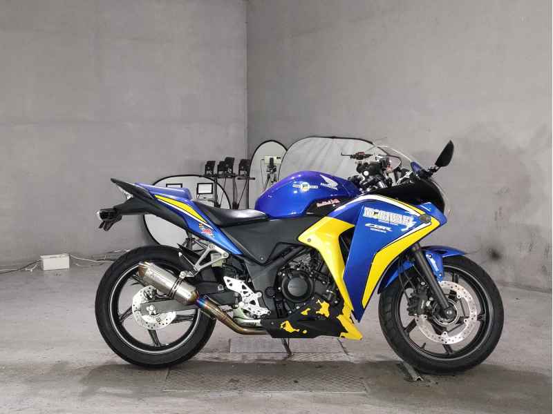 Honda CBR250R