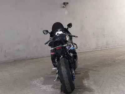 BMW M1000RR 2023
