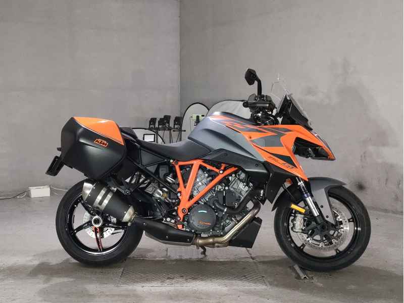 KTM 1290 Super Duke GT 2024