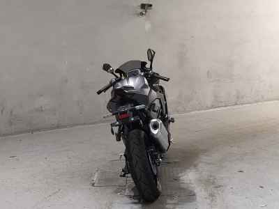 Kawasaki Ninja ZX-4R SE 2025